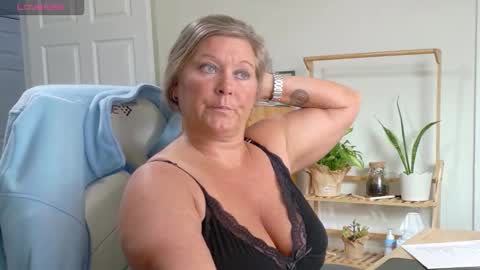 curious couple online show from 02.10.26