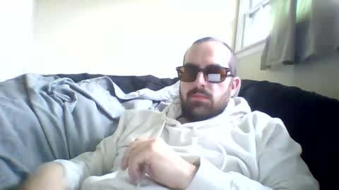 Snapshot of curiouser_guy chatting on 05.25.26 curiouser_guy online show from 05.25.26