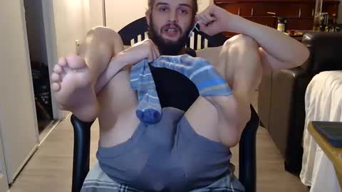 Snapshot of curiouss25 chatting on 10.02.25 curiouss25 online show from 10.02.25