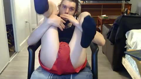 Snapshot of curiouss25 chatting on 10.30.25 curiouss25 online show from 10.30.25