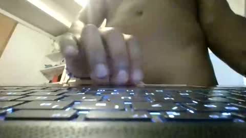 curly_xax online show from 03.08.25