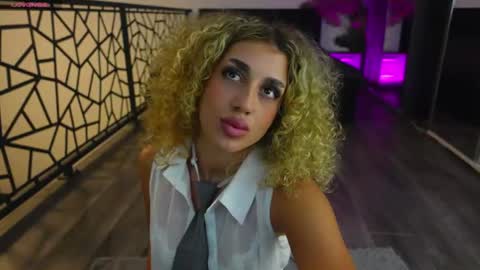 Snapshot of curlyanto chatting on 07.08.26 Antonia online show from 07.08.26