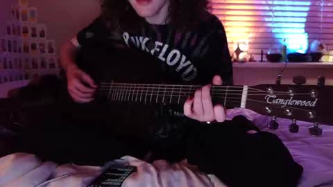 curly fries online show from 03.25.26