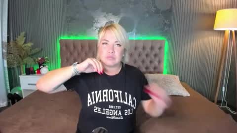 CurlyDreams online show from 09.24.25