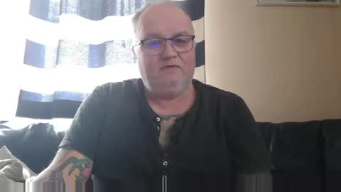 Snapshot of curtus14 chatting on 02.01.25 curtus14 online show from 02.01.25