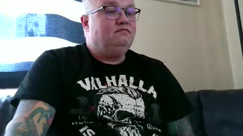 Snapshot of curtus14 chatting on 11.30.25 curtus14 online show from 11.30.25