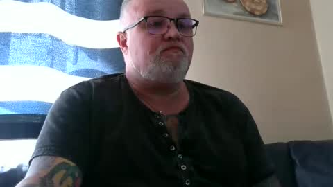 Snapshot of curtus14 chatting on 04.18.26 curtus14 online show from 04.18.26