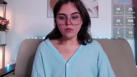 Snapshot of curvy_janie chatting on 04.11.26 Jane online show from 04.11.26