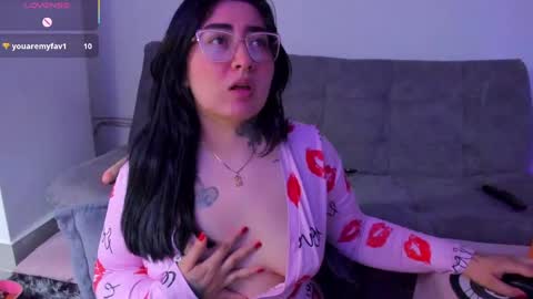 A online show from 04.15.26