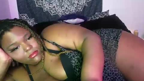 Snapshot of curvybcelinemixe chatting on 02.13.25 Cline online show from 02.13.25