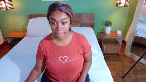 Snapshot of curvyebonyy_ chatting on 02.18.26 Danna online show from 02.18.26