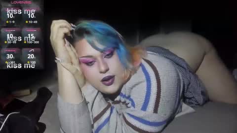 Snapshot of curvygothfemboy chatting on 01.07.25 Curvygothfemboy online show from 01.07.25