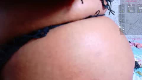 Snapshot of curvyhomebebe chatting on 06.25.26 curvyhomebebe online show from 06.25.26