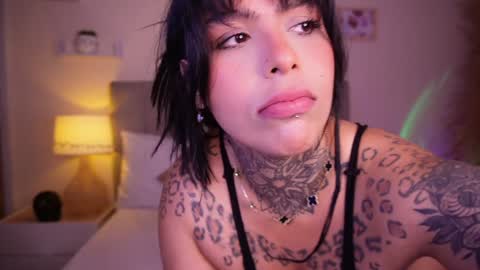 Snapshot of curvyliciouss chatting on 02.05.25 Samantha online show from 02.05.25