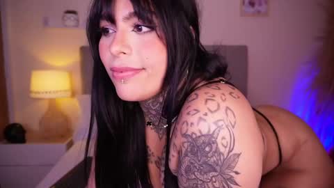 Snapshot of curvyliciouss chatting on 02.19.25 Samantha online show from 02.19.25