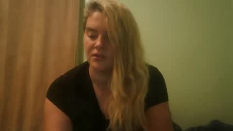 Snapshot of curvymom2025 chatting on 11.05.25 curvymom2025 online show from 11.05.25