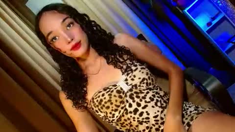 Snapshot of curybb_hanna19 chatting on 10.30.25 BBY CURLYHANNA online show from 10.30.25