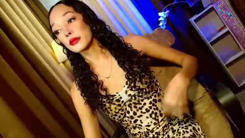 Snapshot of curybb_hanna19 chatting on 11.17.25 BBY CURLYHANNA online show from 11.17.25