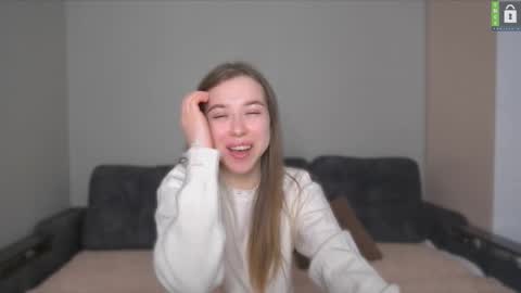 Snapshot of cute_beauty chatting on 02.28.25 Amanda online show from 02.28.25