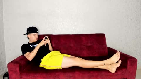 Snapshot of cute_boys18 chatting on 02.25.25 ARTURO-18 MATIAS-18 NIKOLAY-19 HADES-18 GABO-19 online show from 02.25.25