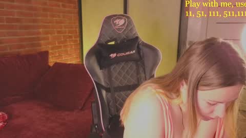 Snapshot of cute_darina chatting on 12.22.24 Everyday stream in the same time online show from 12.22.24