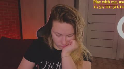 Snapshot of cute_darina chatting on 01.14.25 Everyday stream in the same time online show from 01.14.25