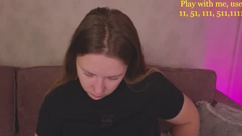 Snapshot of cute_darina chatting on 09.18.25 Everyday stream in the same time online show from 09.18.25