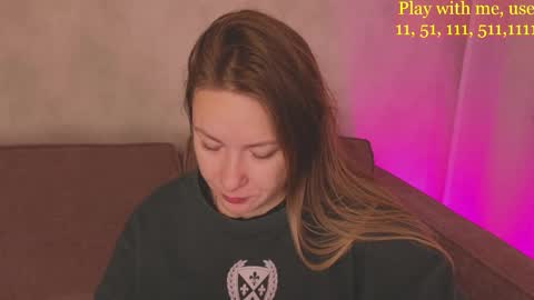 Snapshot of cute_darina chatting on 10.04.25 Everyday stream in the same time online show from 10.04.25