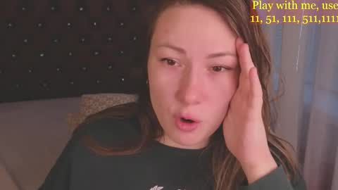 Everyday stream in the same time online show from 03.25.26