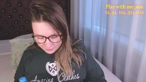 Everyday stream in the same time online show from 04.17.26