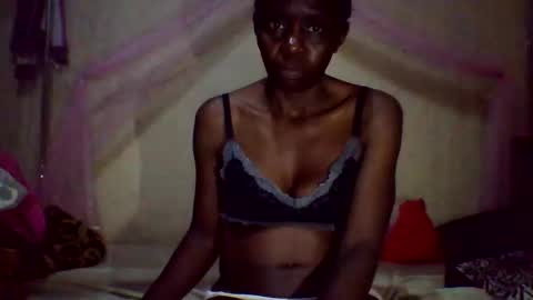 Snapshot of cute_divah4 chatting on 10.13.25 cute_divah4 online show from 10.13.25