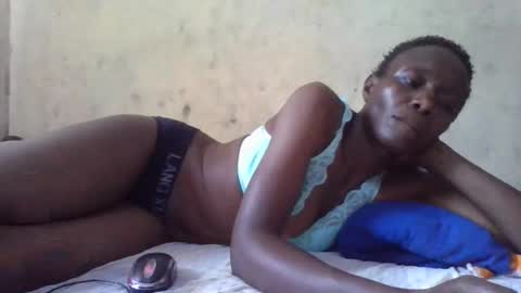 Snapshot of cute_divah4 chatting on 11.21.25 cute_divah4 online show from 11.21.25