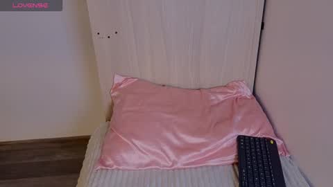 Emma online show from 12.15.25