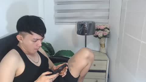 Snapshot of cute_enzo24 chatting on 12.10.24 cute_enzo24 online show from 12.10.24