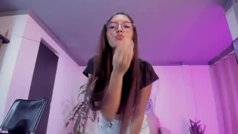 Snapshot of cute_fox_1 chatting on 11.24.25 Bella Fox online show from 11.24.25