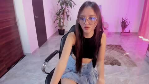 Bella Fox online show from 12.17.25