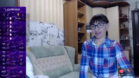 Snapshot of cute_lion_ chatting on 01.11.25 cute_lion_ online show from 01.11.25