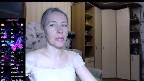 Snapshot of cute_lion_ chatting on 09.20.25 cute_lion_ online show from 09.20.25