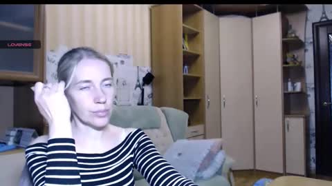 Snapshot of cute_lion_ chatting on 10.31.25 cute_lion_ online show from 10.31.25