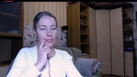 cute_lion_ online show from 02.18.26