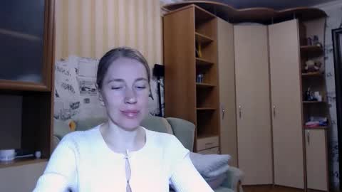 cute_lion_ online show from 04.10.26