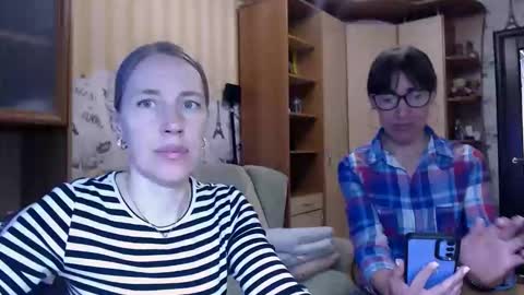 cute_lion_ online show from 04.14.26