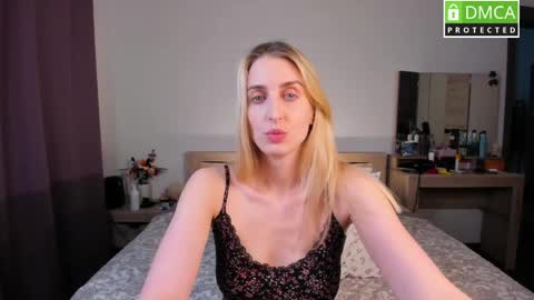 Snapshot of cute_milana chatting on 05.15.26 Milana online show from 05.15.26