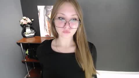 Veronica online show from 10.27.25