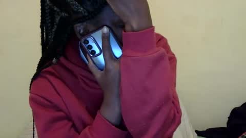 Snapshot of cute_roxie chatting on 12.23.24 cute_roxie online show from 12.23.24