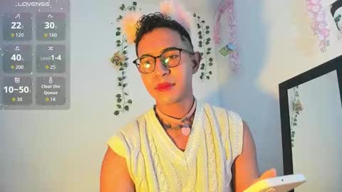 Snapshot of cute_sammy_1 chatting on 09.26.25 cute_sammy_1 online show from 09.26.25