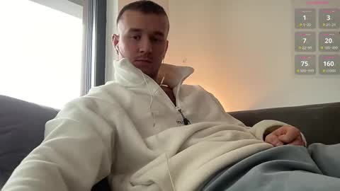 Snapshot of cute_skywalker chatting on 02.15.25 cute_skywalker online show from 02.15.25