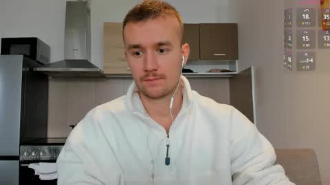 Snapshot of cute_skywalker chatting on 02.24.25 cute_skywalker online show from 02.24.25