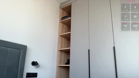 Snapshot of cute_skywalker chatting on 09.30.25 cute_skywalker online show from 09.30.25