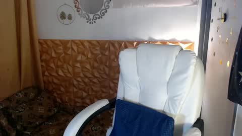 Snapshot of cuteasiancock98 chatting on 03.01.25 Steph online show from 03.01.25